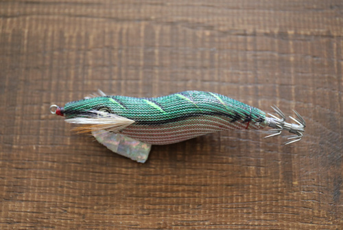 釣れるけどロストしない桐製のエギを販売しています