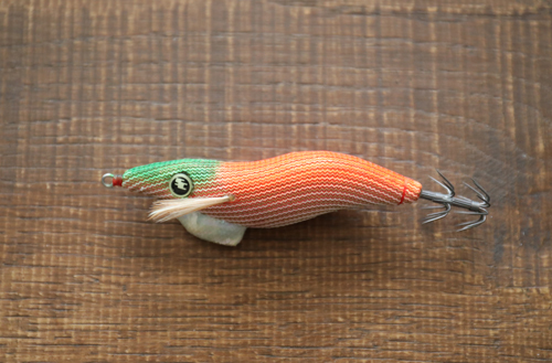 釣れるけどロストしない桐製のエギを販売しています