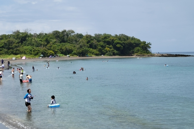 沖ノ島の磯、海水浴場 
